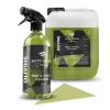 OLIVINE, preparat do mycia felg i opon, butelka z atomizerem 750 ml obok kanistra 5 l na białym tle