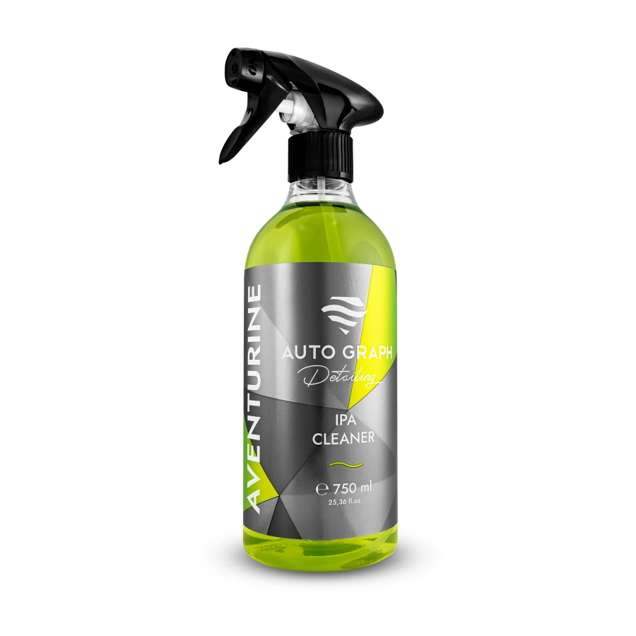 Pojedyncza butelka ze spryskiwaczem 750 ml zielonego płynu AVENTURINE IPA Cleaner na białym tle