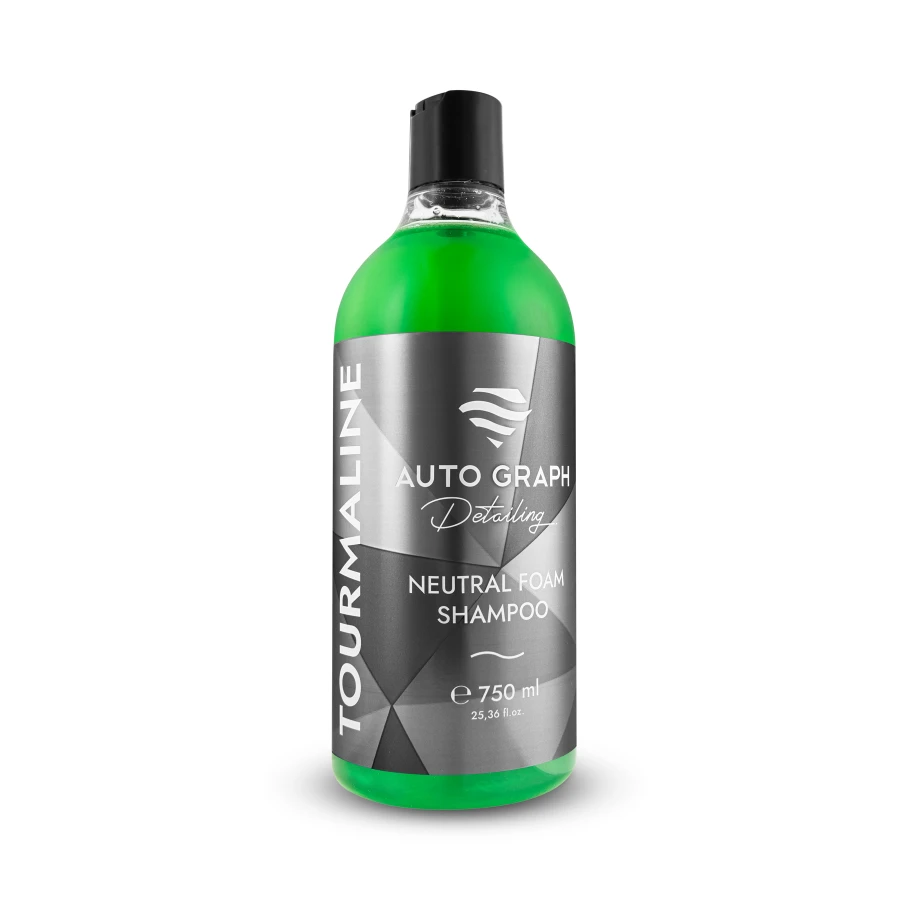 Pojedyncza butelka 750 ml zielonego płynu TOURMALINE GREEN Neutral Foam Shampoo na białym tle